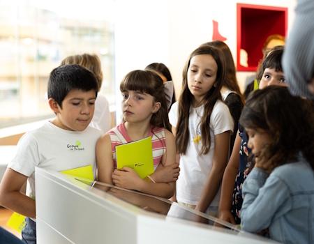 Dia aberto na indústria:  Calçado envolve mais de 3000 alunos no Roteiro do Conhecimento